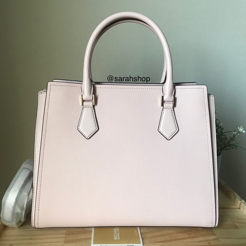 🌼Michael Kors Purse - Picture 3 of 12